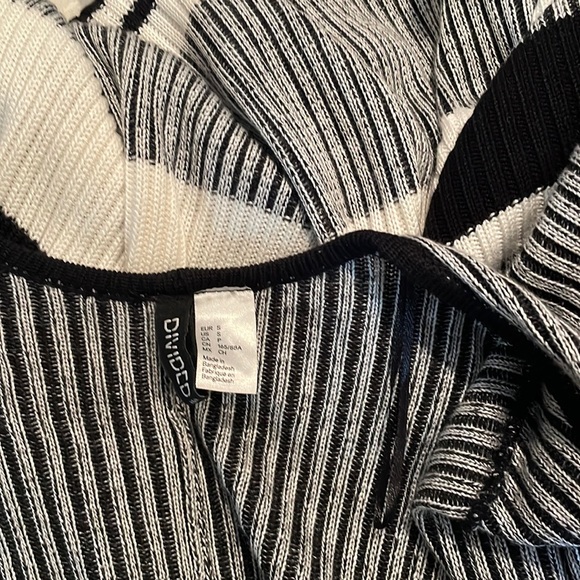 Divided Perfect Black & White Striped Poncho - Picture 5 of 9